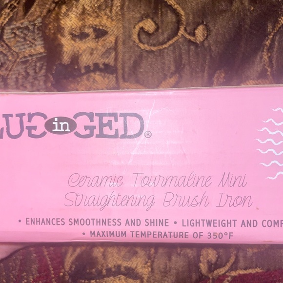 Plugged in straightening brush/brand new - Picture 3 of 5